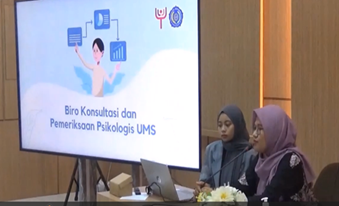 Kepala BKPP UMS Memaparkan Materi.